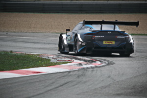 Doppelte Punkteankunft für den Aston Martin Vantage DTM in Zolder