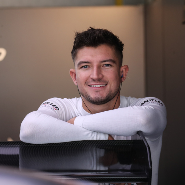 Jake Dennis absolviert in Brands Hatch sein Heimrennen Jake Dennis absolviert in Brands Hatch sein Heimrennen