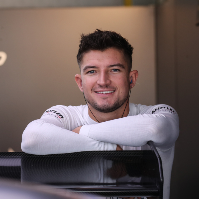Jake Dennis absolviert in Brands Hatch sein Heimrennen Jake Dennis absolviert in Brands Hatch sein Heimrennen